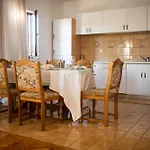 Pearl In Stone Villa *