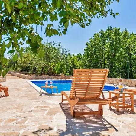 Pearl In Stone Imotski