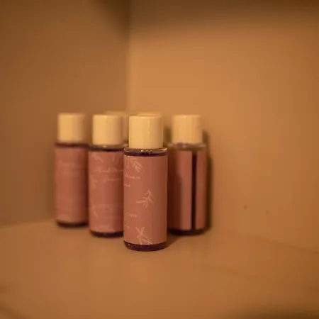 Pearl In Stone Willa