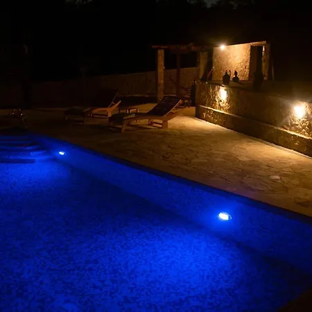 Pearl In Stone * Imotski