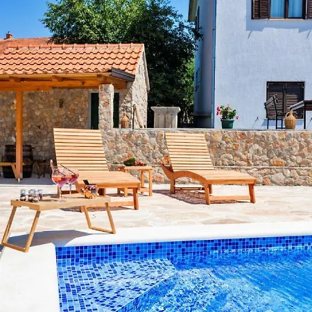Pearl In Stone Villa