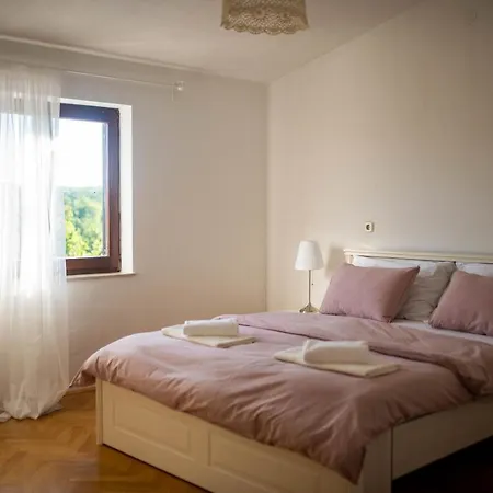 Pearl In Stone Imotski