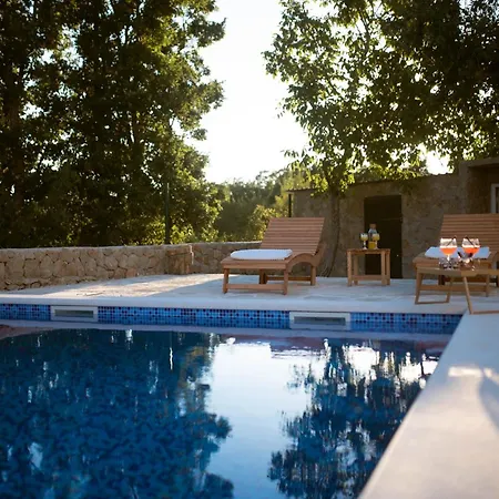 Pearl In Stone Villa *